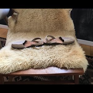 PONS light brown sandals size 7